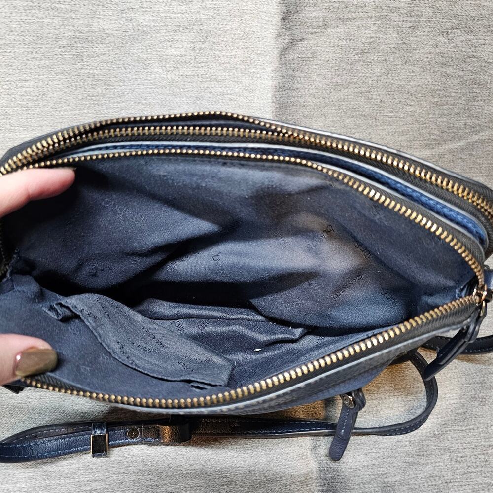 Bugatti Womens Dark Blue/Black Faux Leather Crossbody Bag EUC - Picture 3 of 12